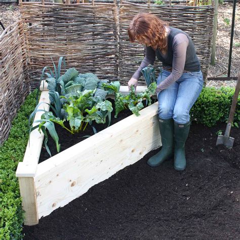 raised corners for garden beds